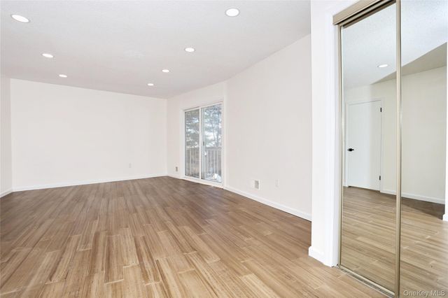 269 Treetop Circle, Nanuet, NY 10954