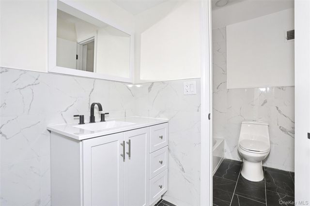 269 Treetop Circle, Nanuet, NY 10954