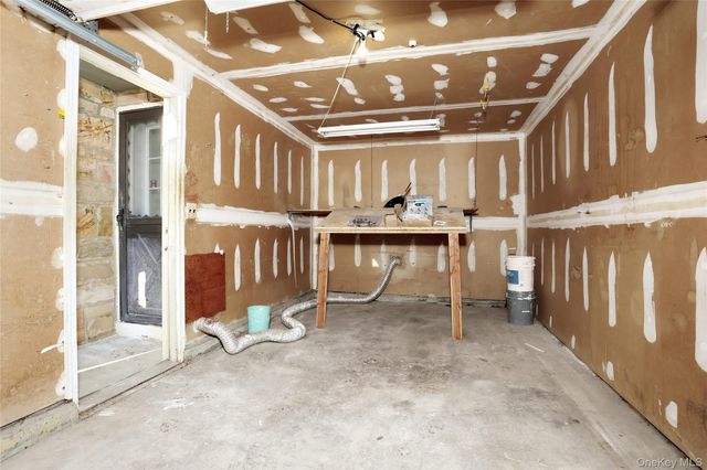 269 Treetop Circle, Nanuet, NY 10954