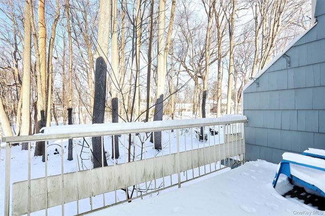 269 Treetop Circle, Nanuet, NY 10954