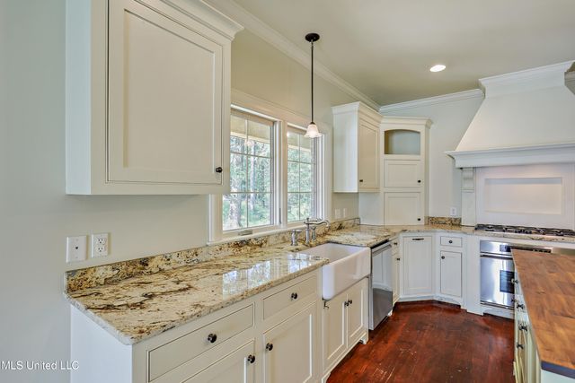 130 Bellemeade Drive, Clinton, MS 39056