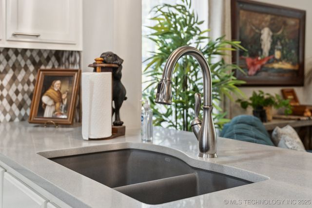 436 Foxwood Drive, Sapulpa, OK 74066