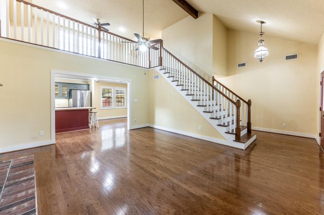 18 Allbritton Road, Huntsville, TX 77320