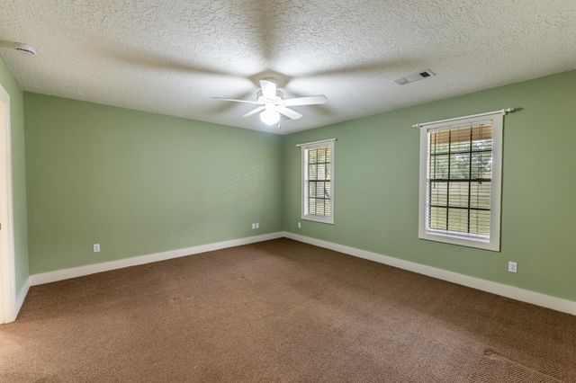 18 Allbritton Road, Huntsville, TX 77320