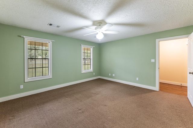 18 Allbritton Road, Huntsville, TX 77320