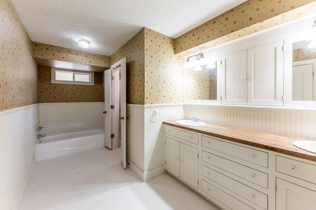 18 Allbritton Road, Huntsville, TX 77320