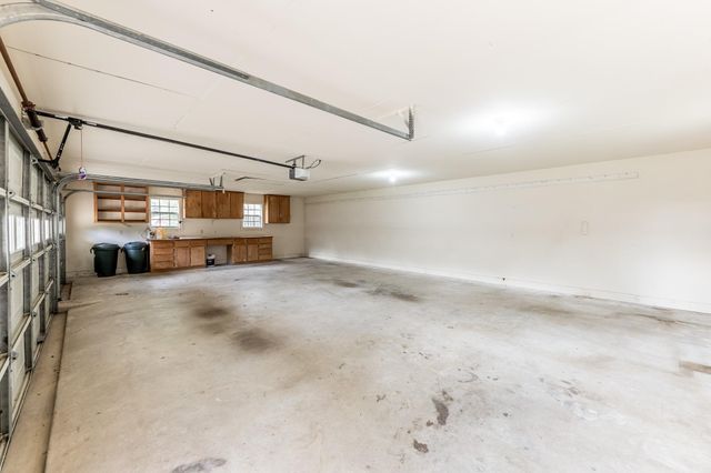 18 Allbritton Road, Huntsville, TX 77320