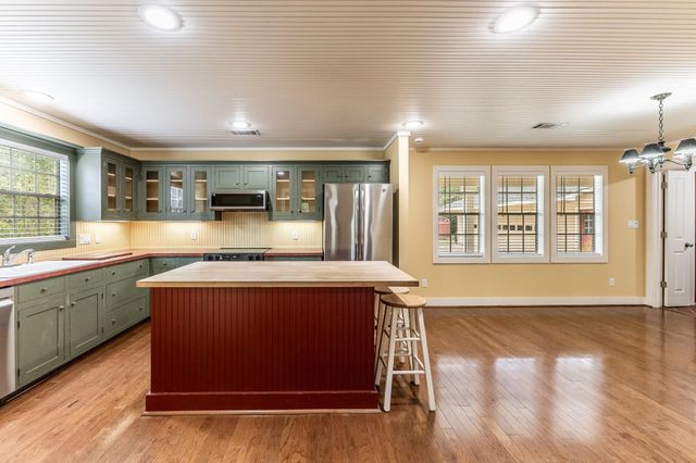 18 Allbritton Road, Huntsville, TX 77320