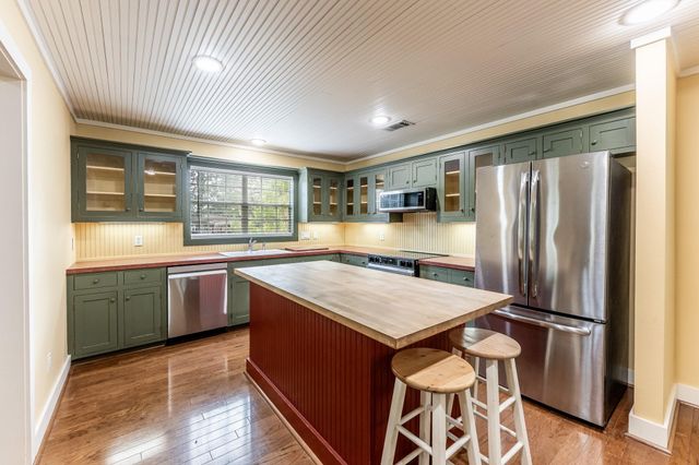 18 Allbritton Road, Huntsville, TX 77320