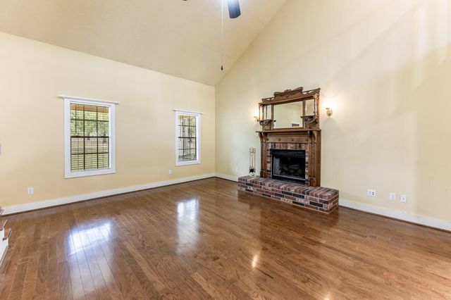 18 Allbritton Road, Huntsville, TX 77320