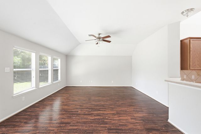 1215 Mallard Creek, Aubrey, TX 76227