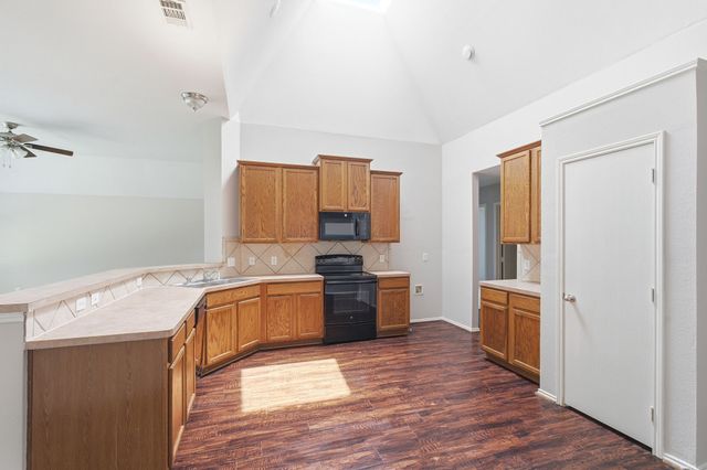1215 Mallard Creek, Aubrey, TX 76227