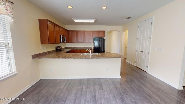 15707 LEXINGTON PARK Boulevard, Jacksonville, FL 32218