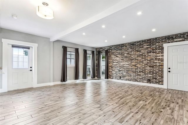 1159 35TH AVENUE N, St Petersburg, FL 33704