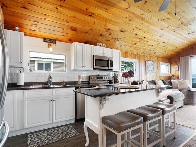 7027 Lake Bluff Road, Huron, NY 14590