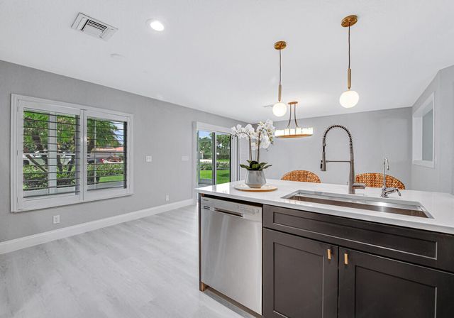 4825 SE Chiles Court, Stuart, FL 34997