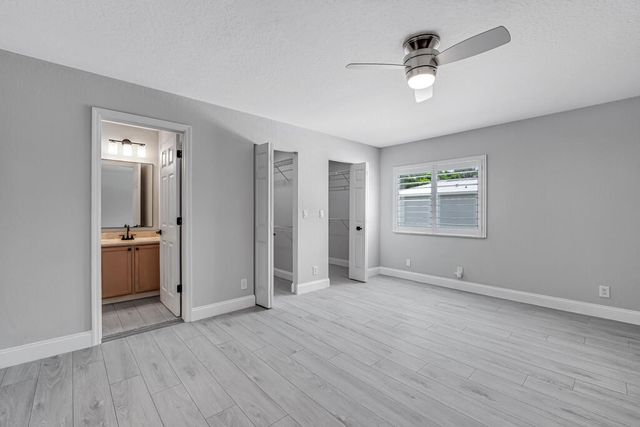 4825 SE Chiles Court, Stuart, FL 34997