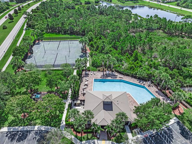 4825 SE Chiles Court, Stuart, FL 34997