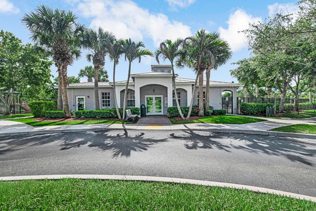 4825 SE Chiles Court, Stuart, FL 34997