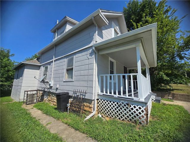 3738 BROOKLYN Avenue, Kansas City, MO 64109