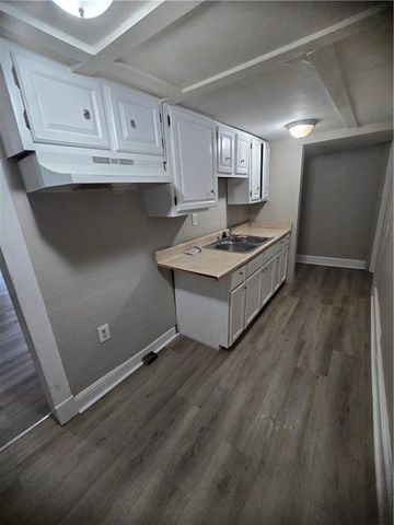 3738 BROOKLYN Avenue, Kansas City, MO 64109