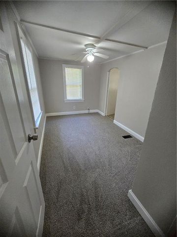 3738 BROOKLYN Avenue, Kansas City, MO 64109