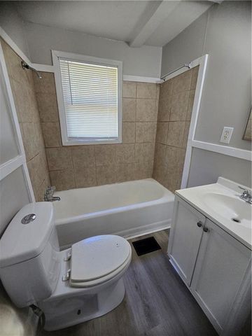 3738 BROOKLYN Avenue, Kansas City, MO 64109