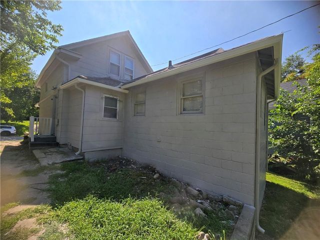 3738 BROOKLYN Avenue, Kansas City, MO 64109