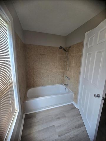 3738 BROOKLYN Avenue, Kansas City, MO 64109