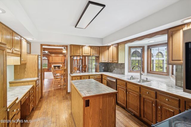 2949 Secretariat Road, Ottawa Hills, OH 43615