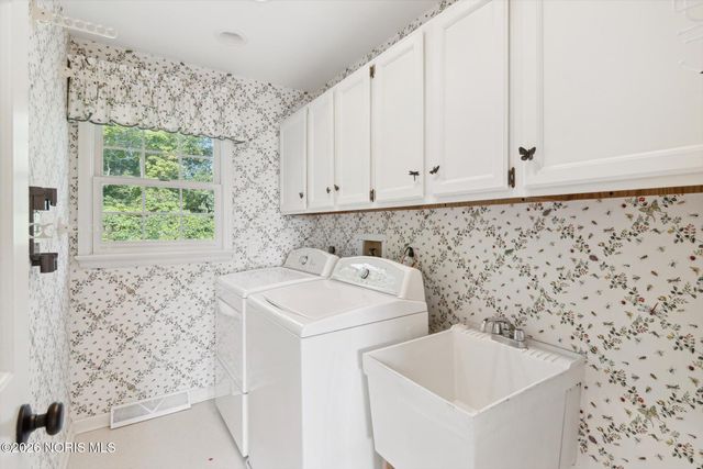 2949 Secretariat Road, Ottawa Hills, OH 43615