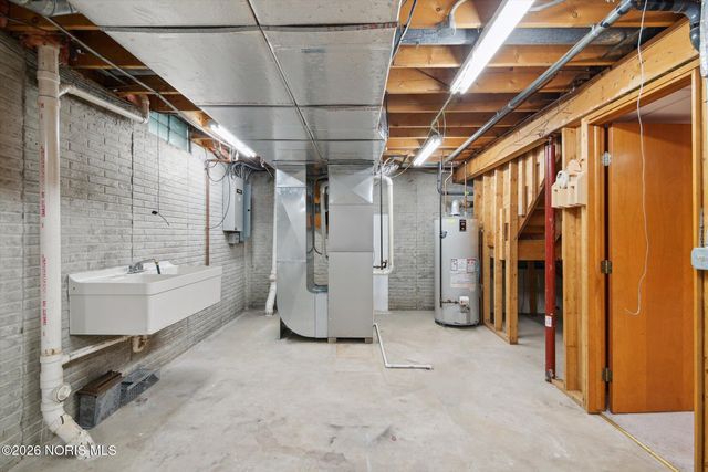 2949 Secretariat Road, Ottawa Hills, OH 43615