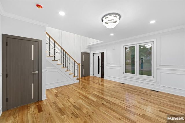 31-07 Morlot Avenue, Fair Lawn, NJ 07410