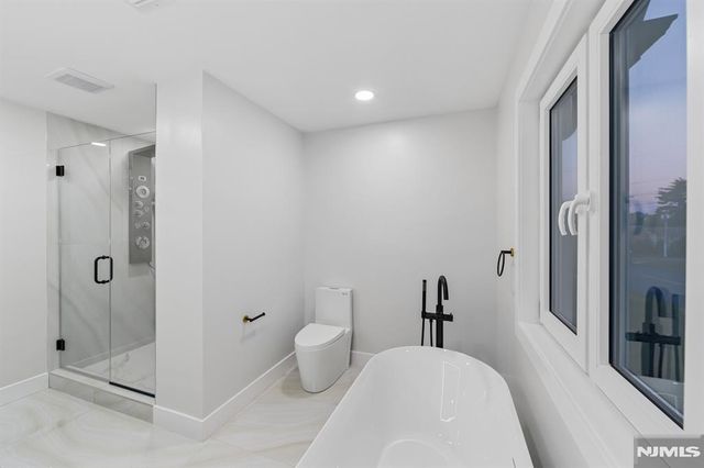 31-07 Morlot Avenue, Fair Lawn, NJ 07410