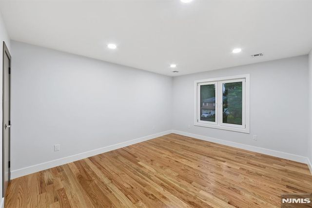31-07 Morlot Avenue, Fair Lawn, NJ 07410