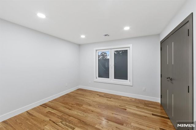 31-07 Morlot Avenue, Fair Lawn, NJ 07410