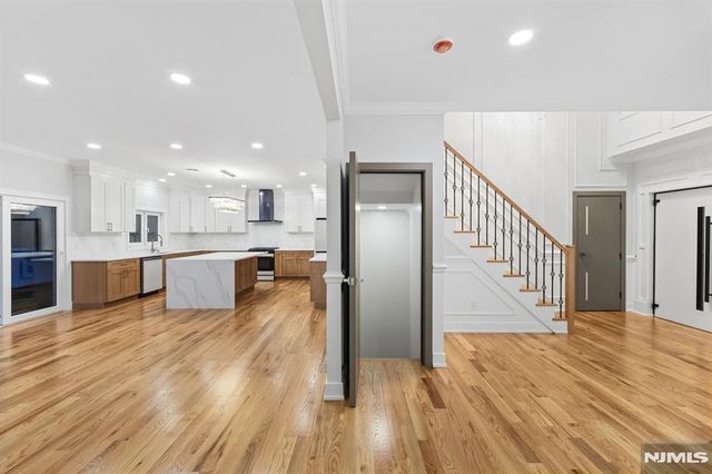 31-07 Morlot Avenue, Fair Lawn, NJ 07410