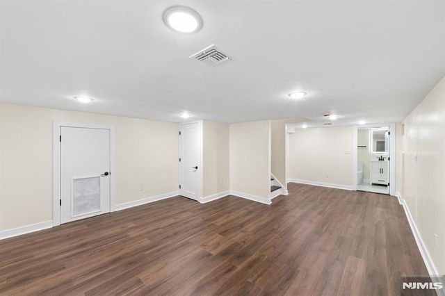 31-07 Morlot Avenue, Fair Lawn, NJ 07410