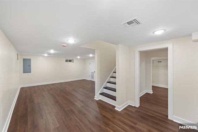 31-07 Morlot Avenue, Fair Lawn, NJ 07410