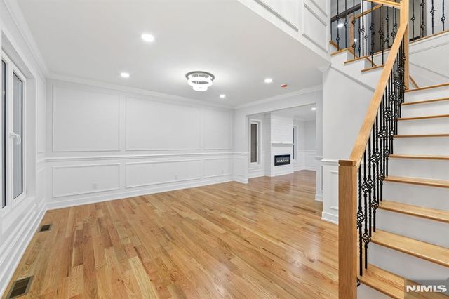 31-07 Morlot Avenue, Fair Lawn, NJ 07410
