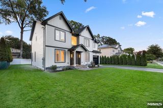 31-07 Morlot Avenue, Fair Lawn, NJ 07410