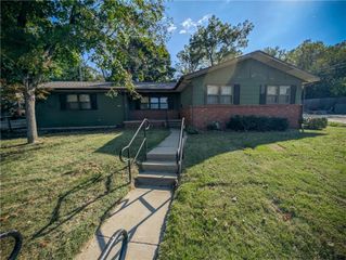 6525 King Hill Avenue, St Joseph, MO 64504
