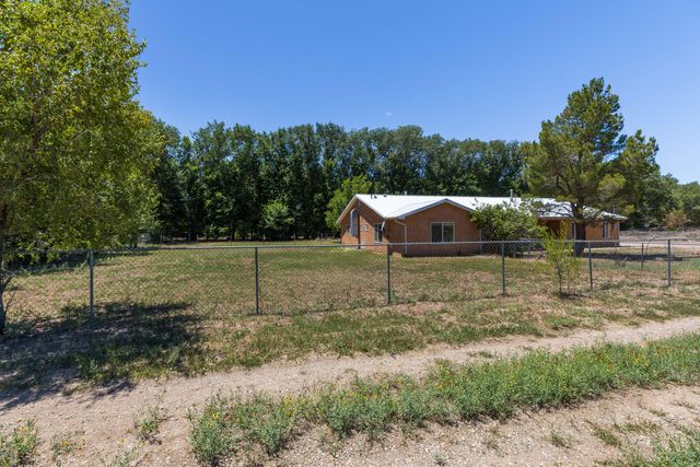 6 Archibeque Lane, Algodones, NM 87001