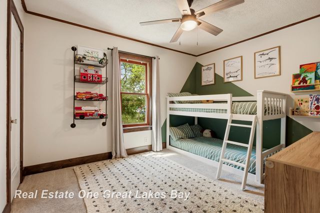 2250 Hemmeter Road, Saginaw, MI 48603