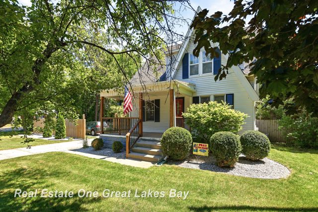 2250 Hemmeter Road, Saginaw, MI 48603