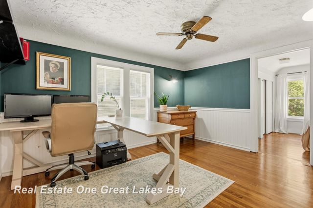 2250 Hemmeter Road, Saginaw, MI 48603