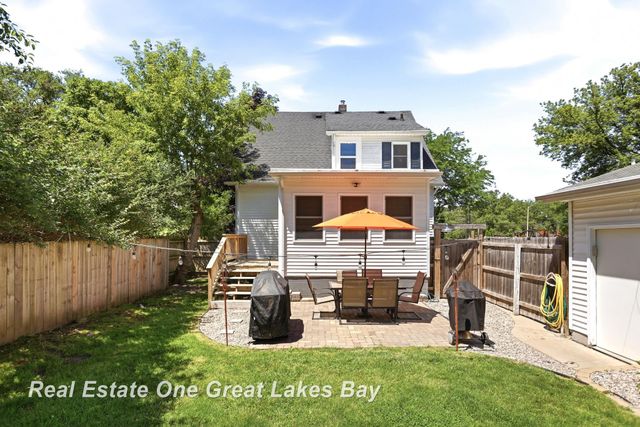 2250 Hemmeter Road, Saginaw, MI 48603