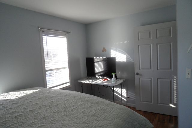 572 Fourth Avenue, Aurora, IL 60505