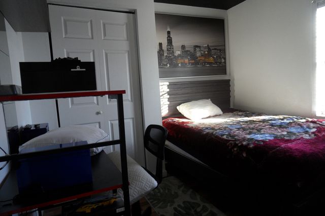 572 Fourth Avenue, Aurora, IL 60505