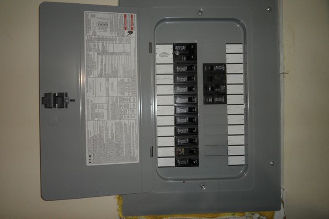 572 Fourth Avenue, Aurora, IL 60505